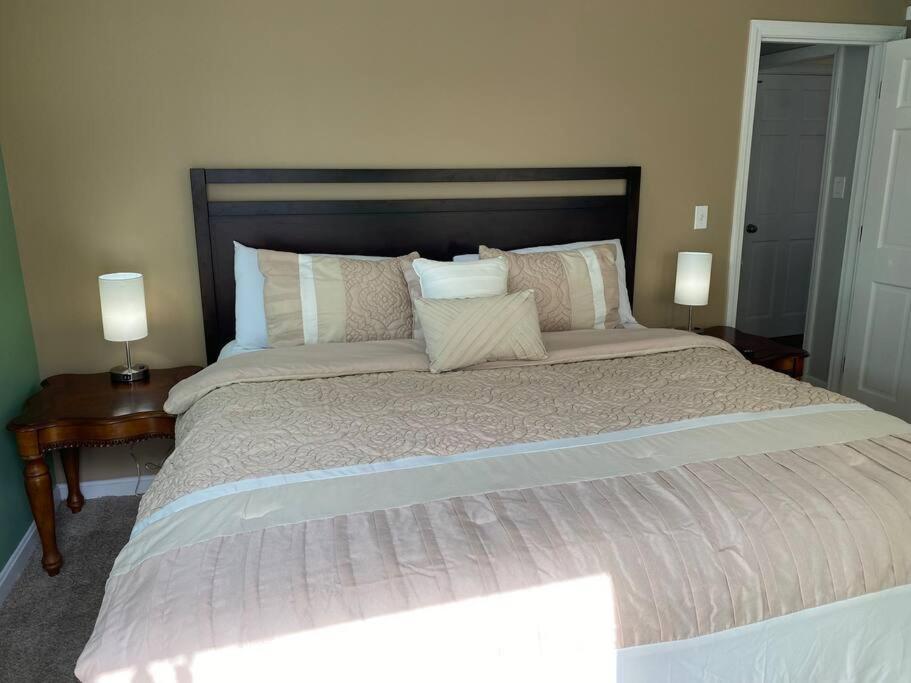 Sunny One Bedroom In Historic Downtown Dover Exterior photo